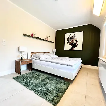 Schaefer, - Exklusive 2-zimmer-wohnung Zum Wohlfuehlen 78 Qm דירה