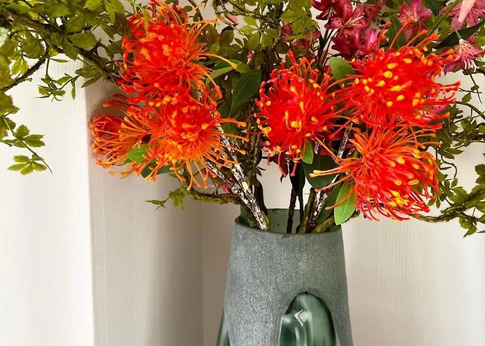 Schaefer, - Exklusive 2-zimmer-wohnung Zum Wohlfuehlen 78 Qm *