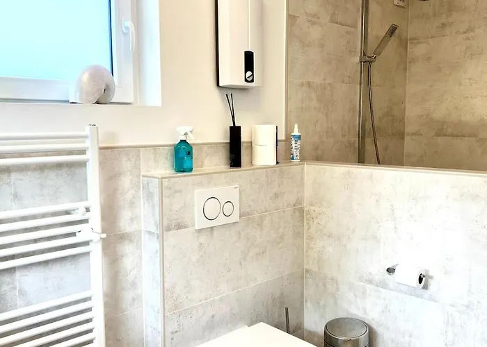 Schaefer, - Exklusive 2-zimmer-wohnung Zum Wohlfuehlen 78 Qm * ראטינגן